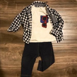 Gap sunglasses Tee+UNIQLO jeggins+gingham shirt